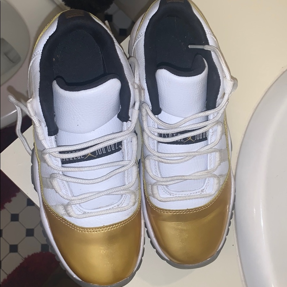 Jordan 11s